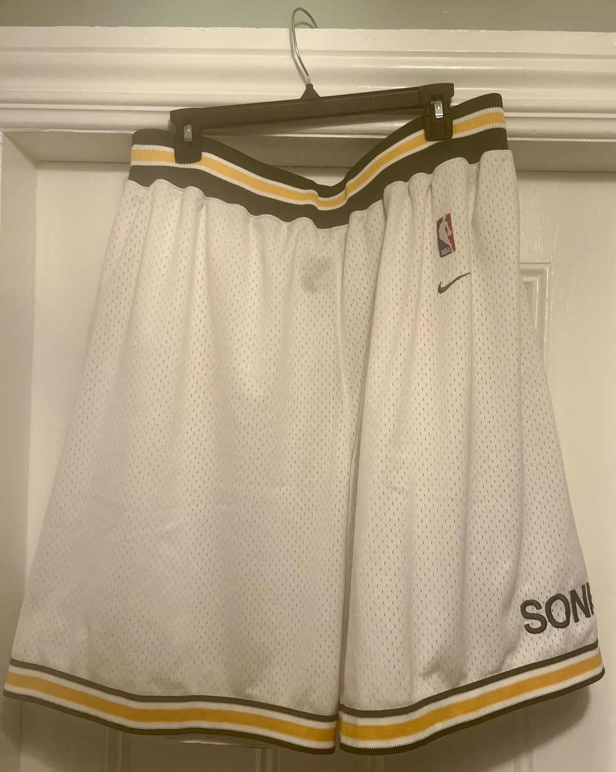 NBA × Nike Authentic Nike Seattle Sonics NBA basketball shorts XXL 71 Size US 44 / EU 60 - 1 Thumbnail
