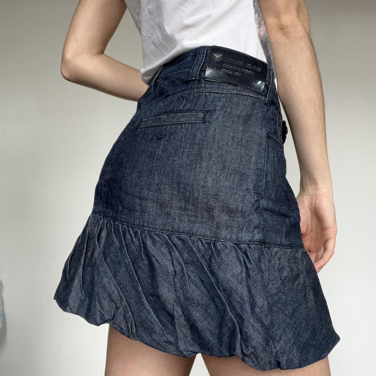 Armani Puffy Armani jeans skirt Size 28" / US 6 / IT 42 - 3 Thumbnail