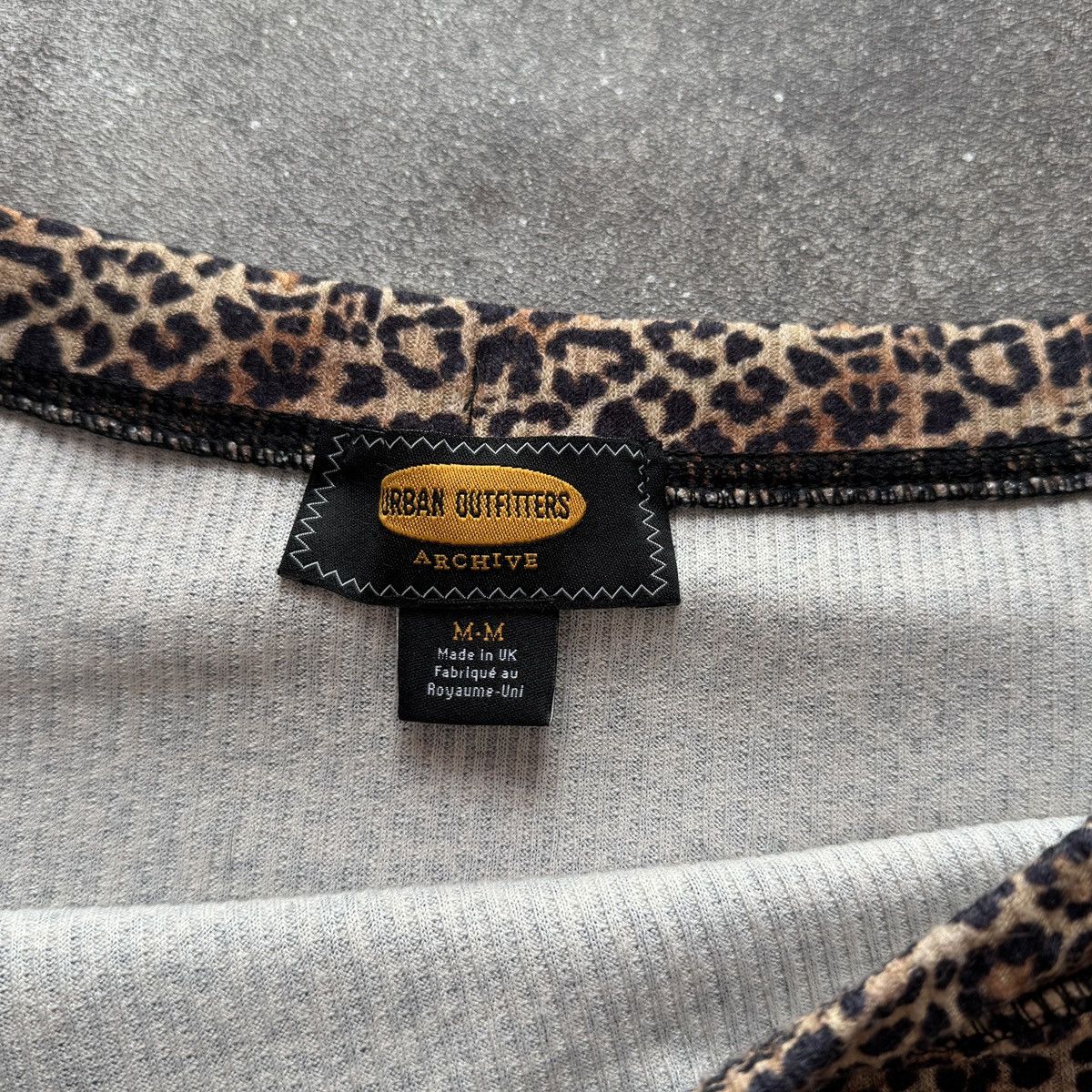 Hysteric Glamour Super Sexy Y2K Leopard Print Low Rise Ruffle Mini Skirt Size 27" / US 4 / IT 40 - 5 Thumbnail