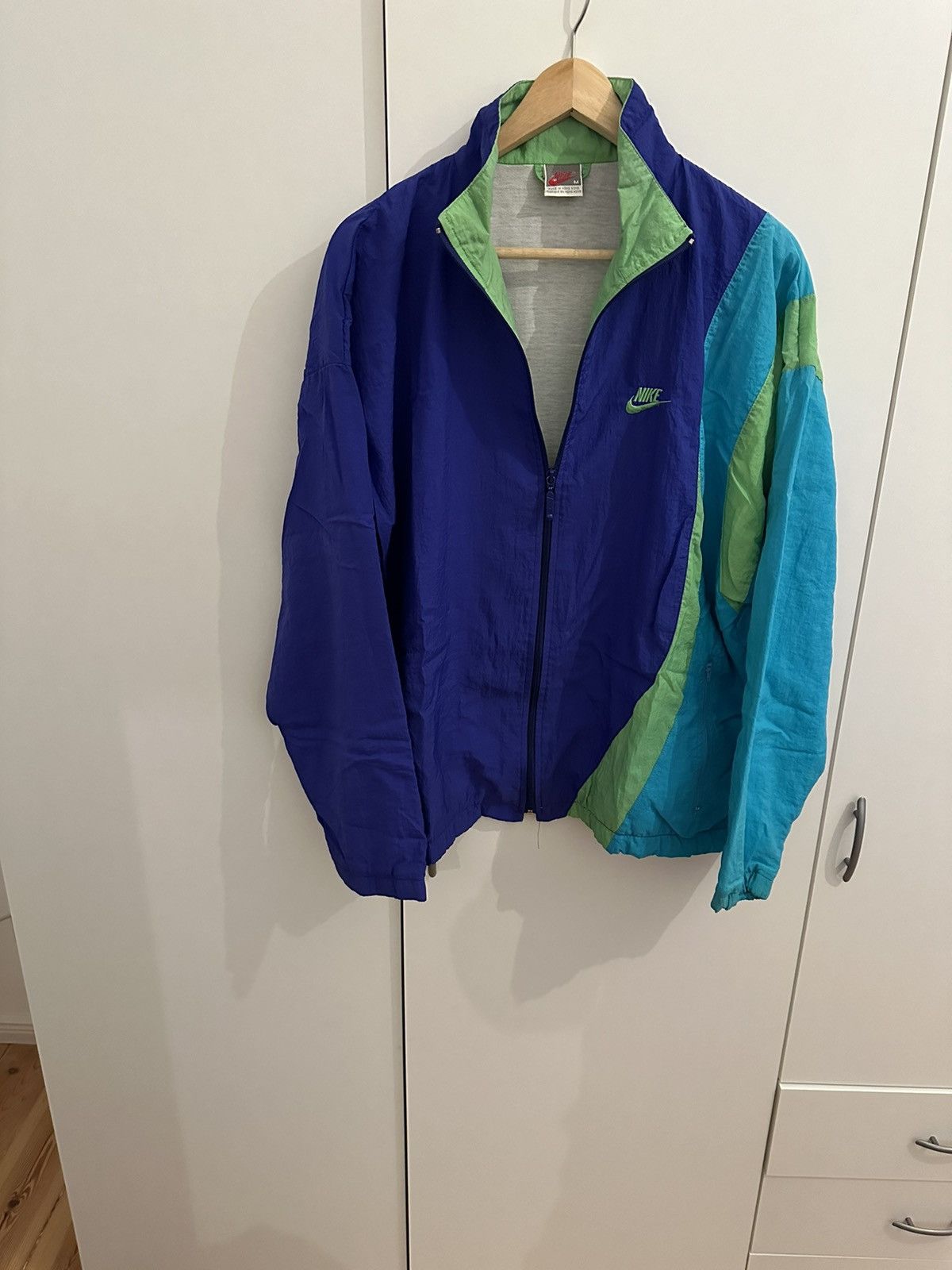 Nike Nike Jacket Windbreaker Size M Vintage Jacke Retro Size US M / EU 48-50 / 2 - 3 Thumbnail