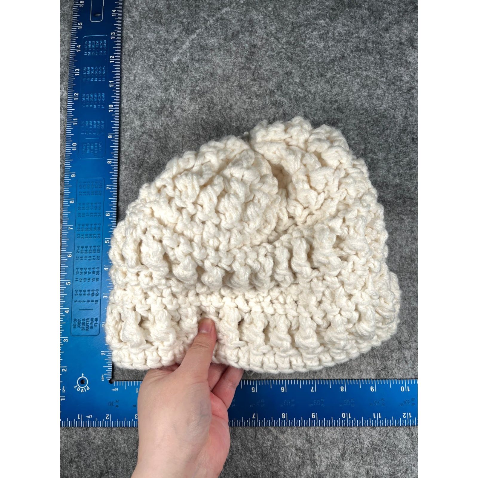 Vintage Beanie Toque Women One Size White Crochet Knit Acrylic Beanie Womens Outdoor Ski Hat Size ONE SIZE - 4 Thumbnail