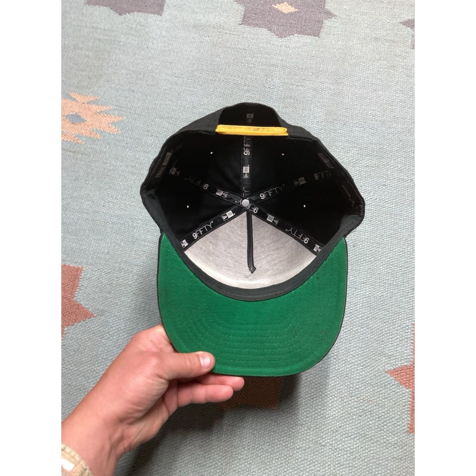 New Era VINTAGE New Era SnapBack 9Forty A-Frame Pittsburgh Steelers Black Dome Hat Cap Mens Adjustable Size Black Steelers Logo Size ONE SIZE - 5 Thumbnail