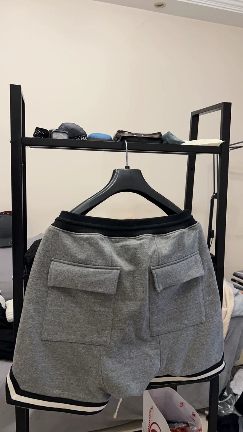 Fear of God Fear of God shorts Size US 30 / EU 46 - 2 Thumbnail