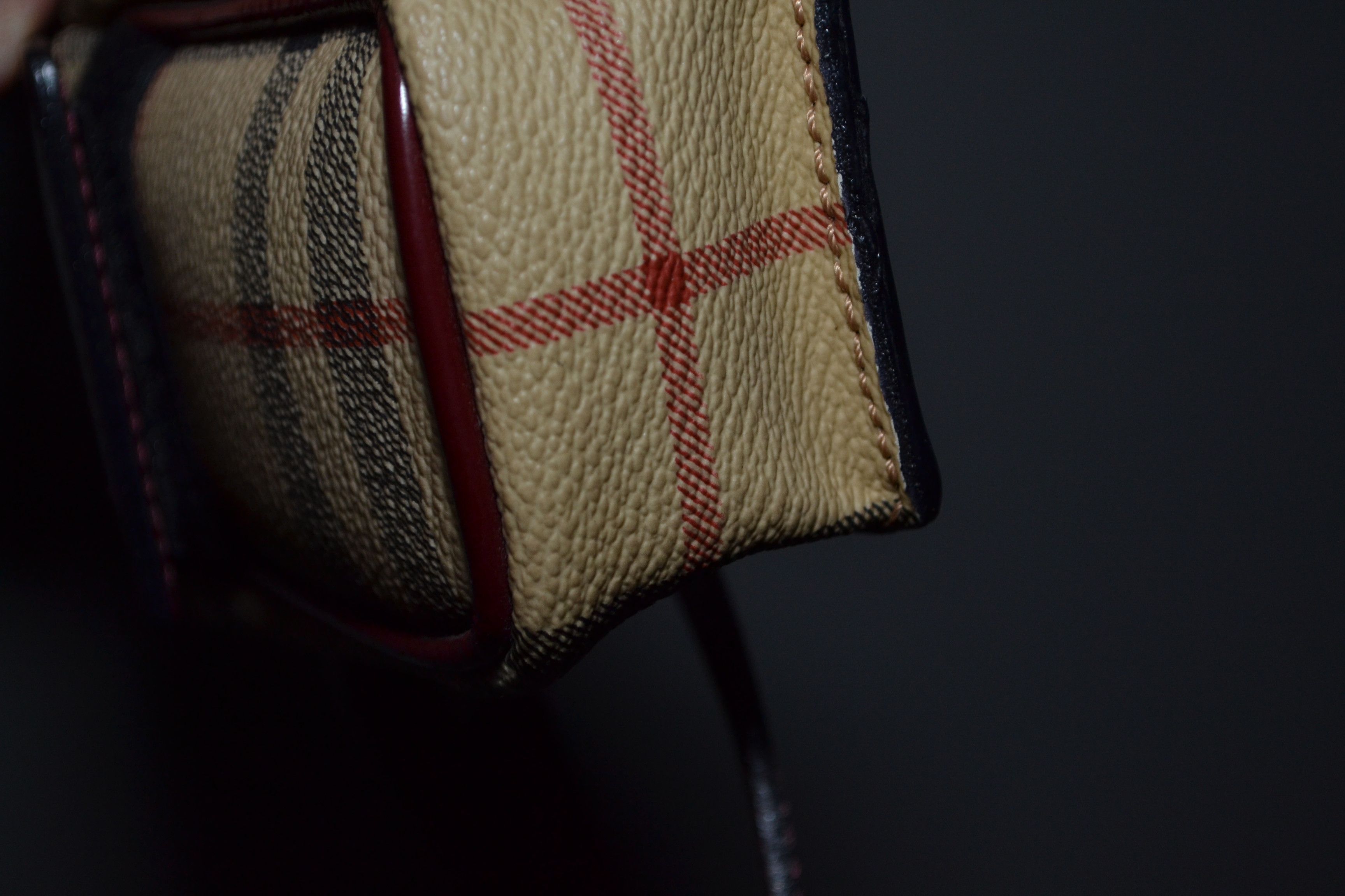 Burberry Burberry Y2K Vintage Phone Case Checkered Size ONE SIZE - 9 Thumbnail