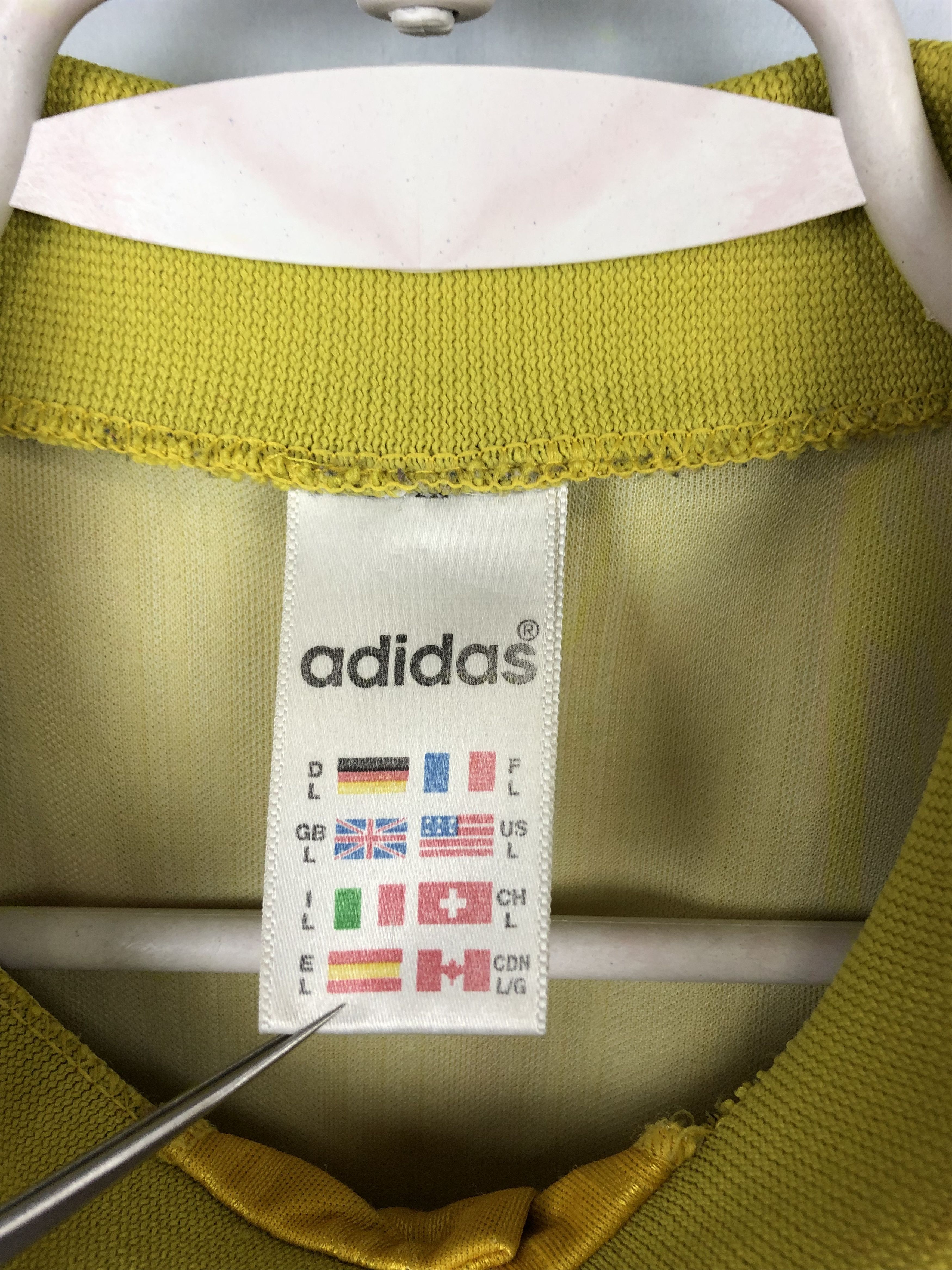 Adidas Vintage 90's Adidas Football Template Shirt Soccer Jersey Size US L / EU 52-54 / 3 - 7 Thumbnail