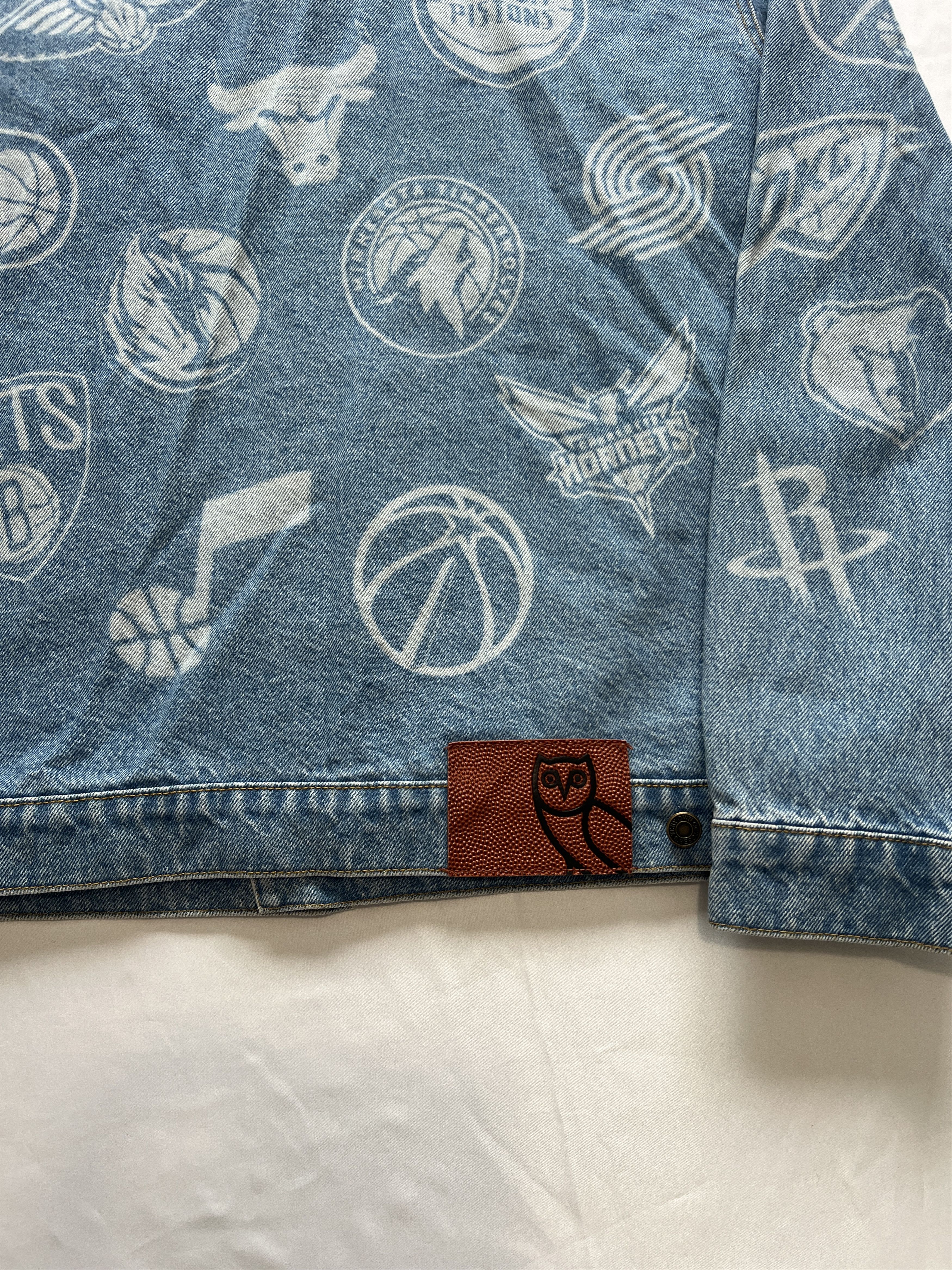 Drake OVO X NBA TEAM ICONS DENIM JEAN JACKET Size US XL / EU 56 / 4 - 5 Thumbnail