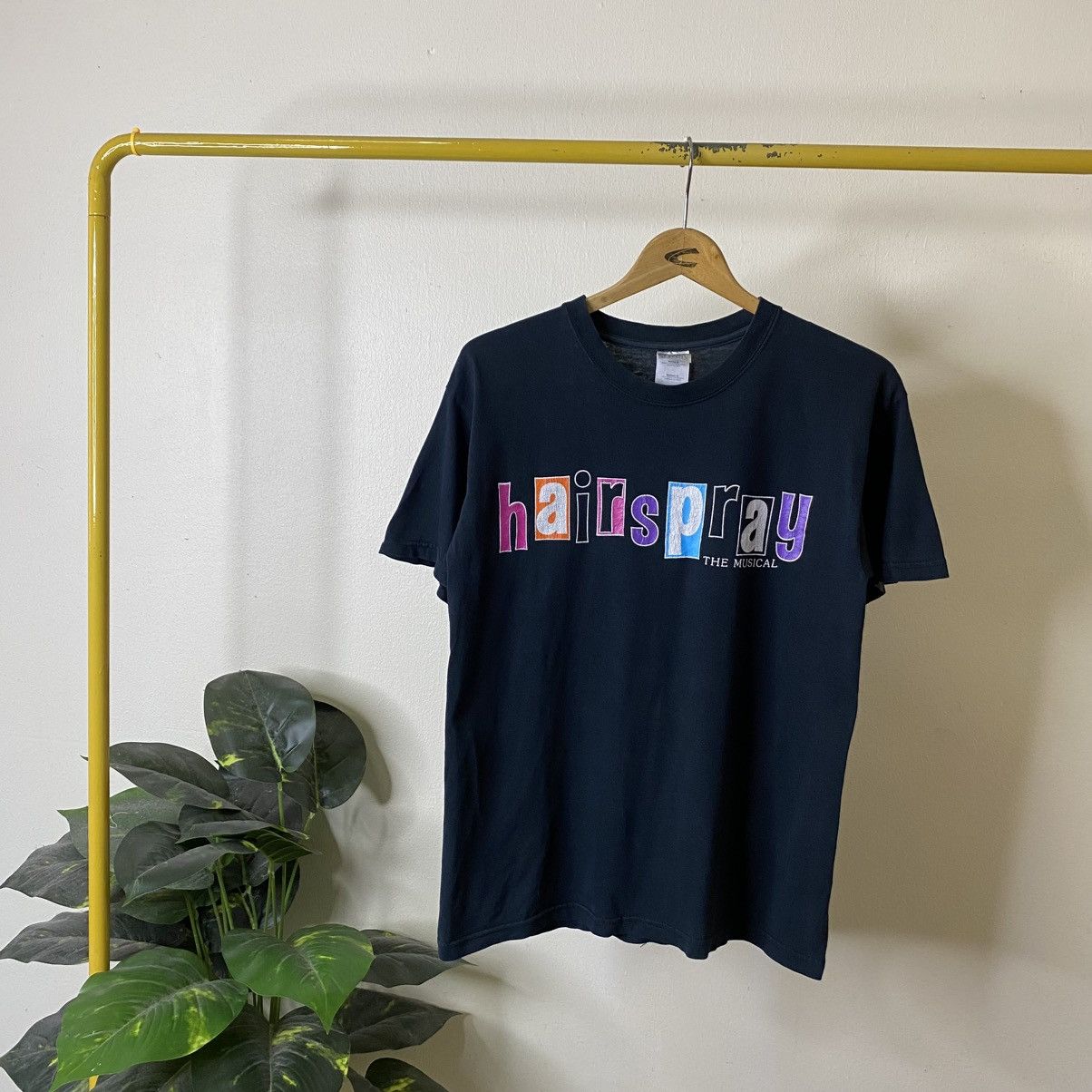 Vintage Vintage 2000s Hairspray American Musical Promo T Shirt Size US M / EU 48-50 / 2 - 1 Thumbnail