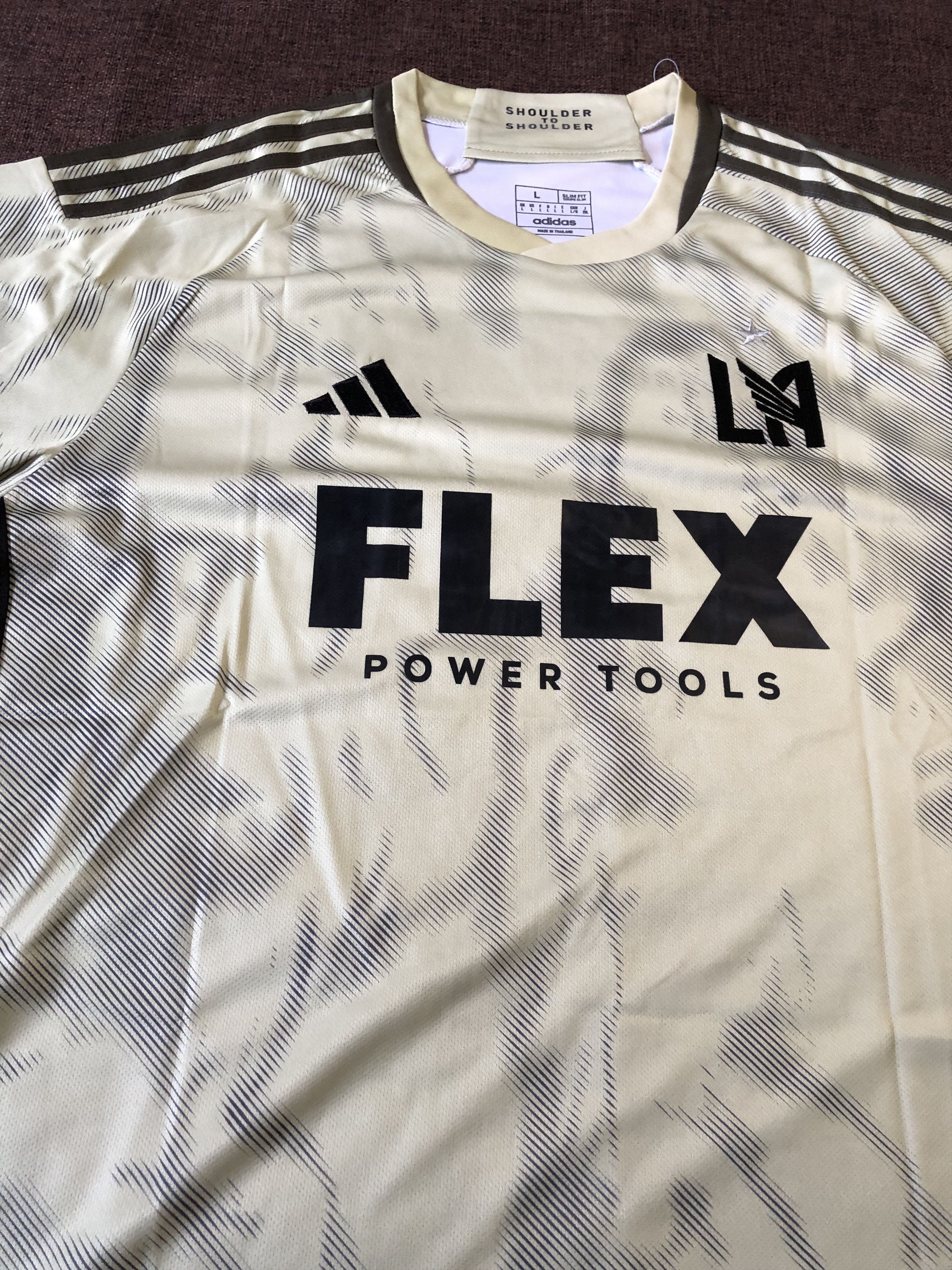 Vintage 23-24 LA Galaxy BALE Soccer Jersey Size US L / EU 52-54 / 3 - 4 Thumbnail