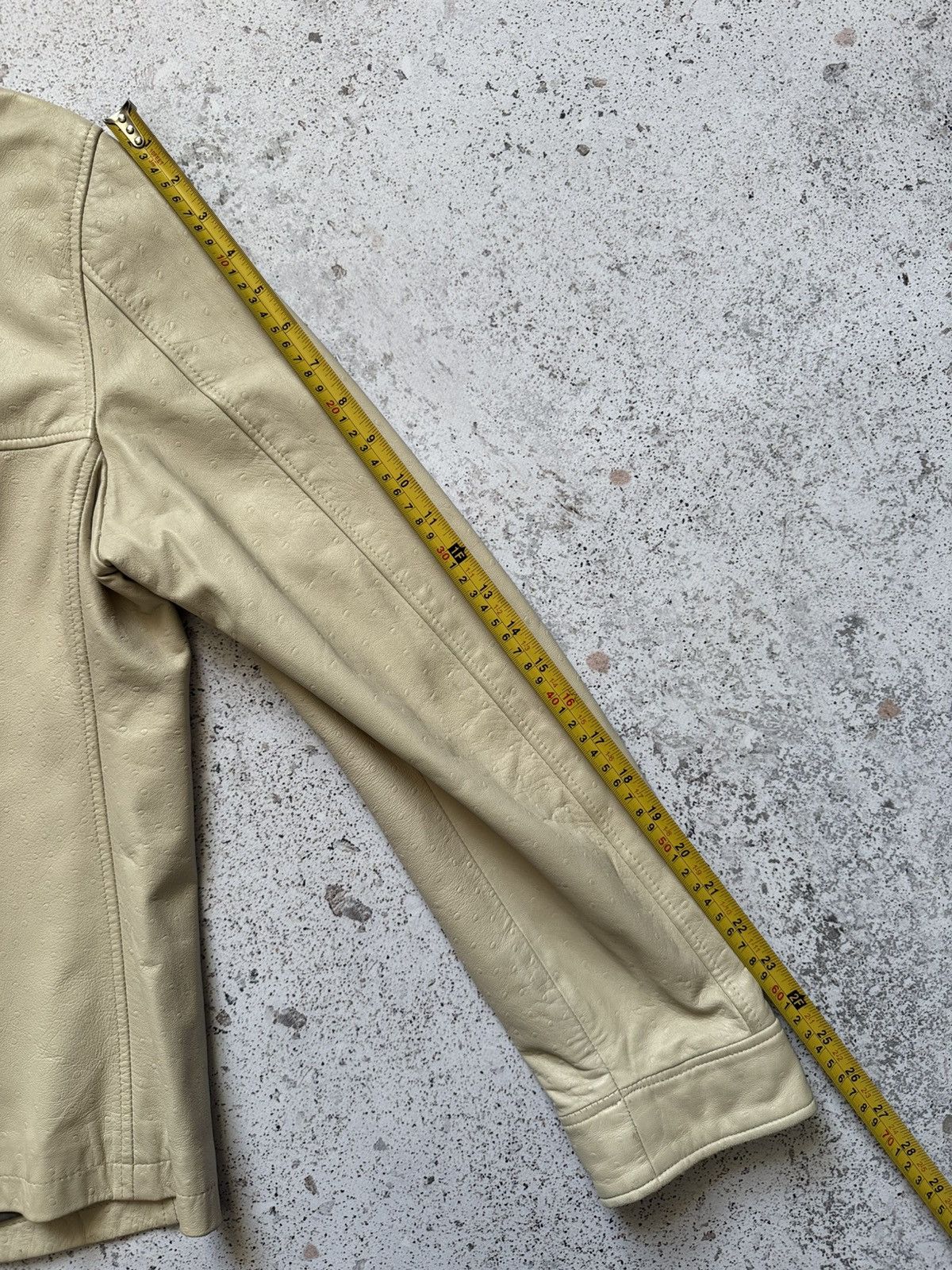 Versace Vintage 90s Versace classic v2 ostrich leather jacket Size US M / EU 48-50 / 2 - 24 Thumbnail