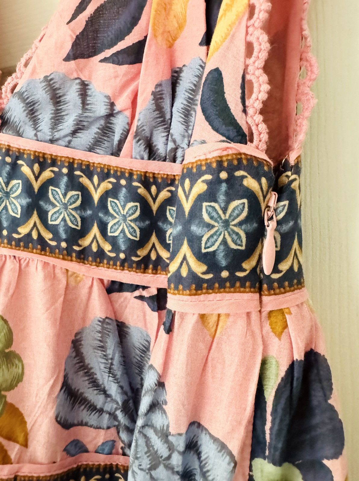 Farm Rio Farm Rio Seashell Tapestry Sleeveless Midi Dress, Size XS Size XS / US 0-2 / IT 36-38 - 10 Thumbnail