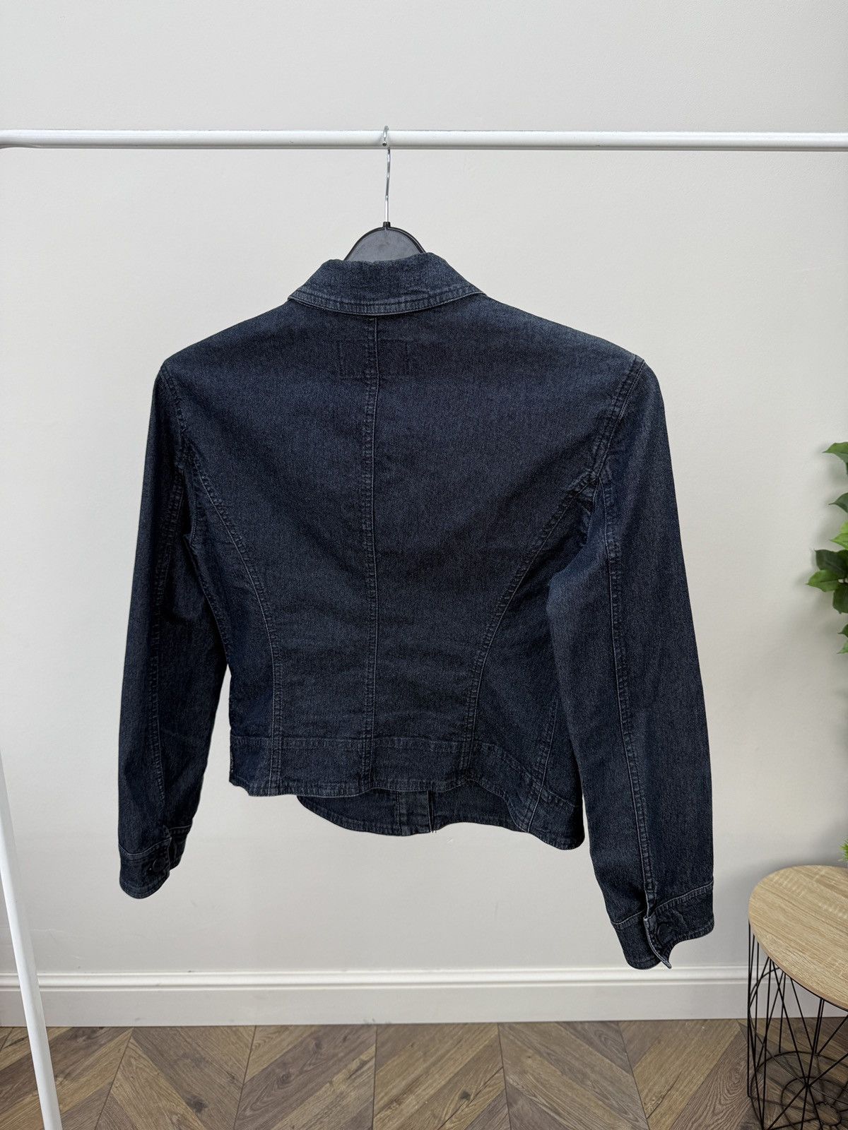 Armani Vintage Armani Jeans AJ Women’s Cropped Denim Jacket Blue Size M / US 6-8 / IT 42-44 - 7 Thumbnail