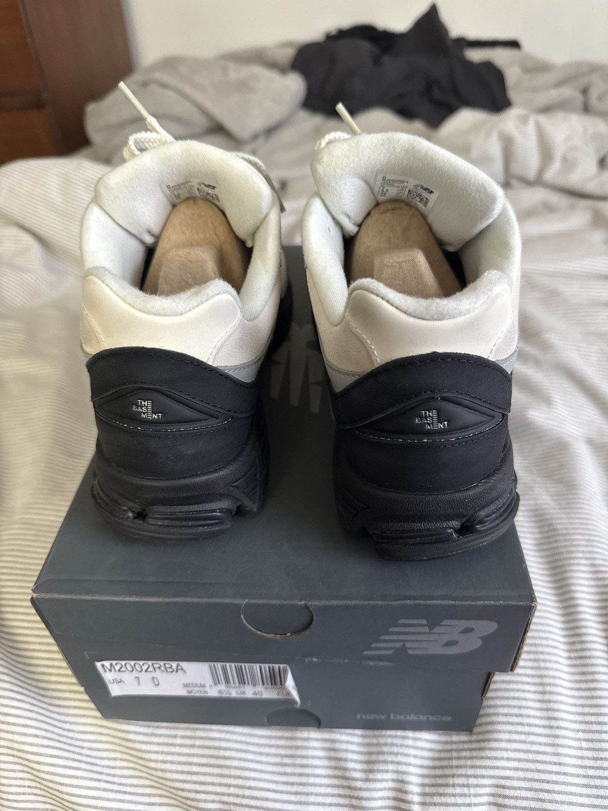 New Balance × The Basement The Basement New Balance 2002R Stone Grey Size US 7 / EU 40 - 4 Thumbnail