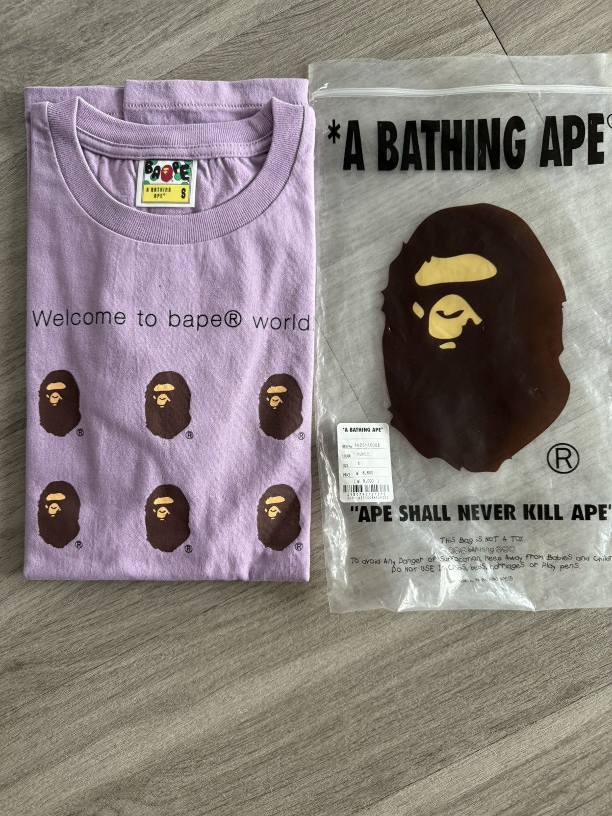 Bape Bape welcome to Bape world tee Size US S / EU 44-46 / 1 - 2 Thumbnail