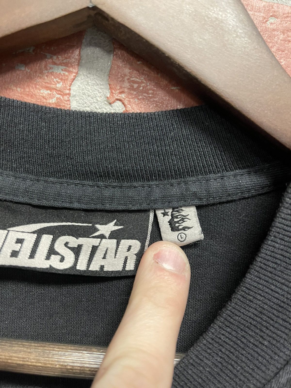 HELLSTAR Size L - Hellstar “Knock Out” Print Tee Brand New Size US L / EU 52-54 / 3 - 9 Thumbnail