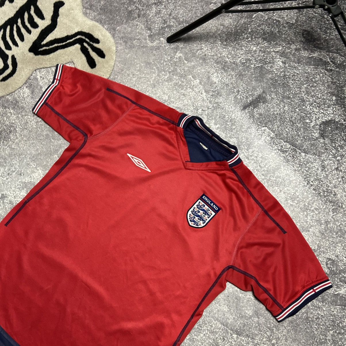 Umbro Vintage Umbro England 2004 Two-Sided home soccer jersey Size US M / EU 48-50 / 2 - 3 Thumbnail