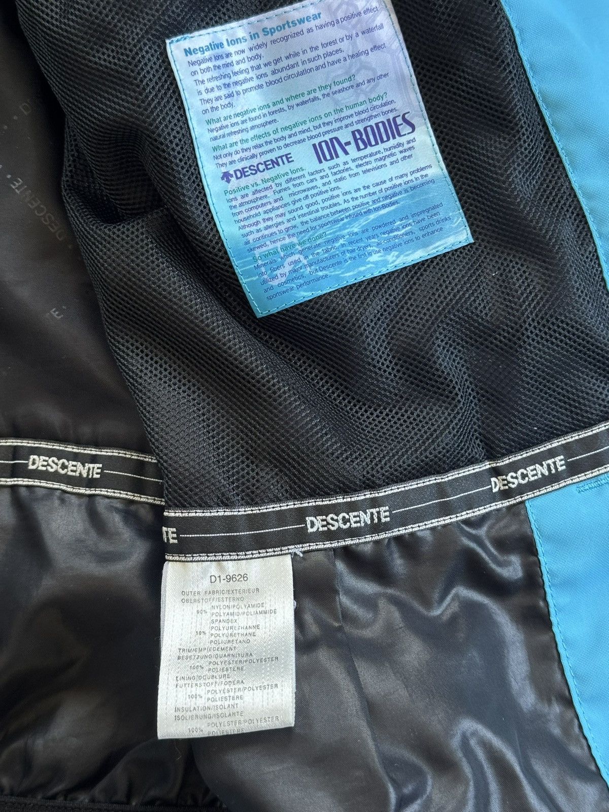Descente Descente USA14/IT50 ski snow outdoor jacket hooded gorpcore Size XL / US 12-14 / IT 48-50 - 15 Thumbnail