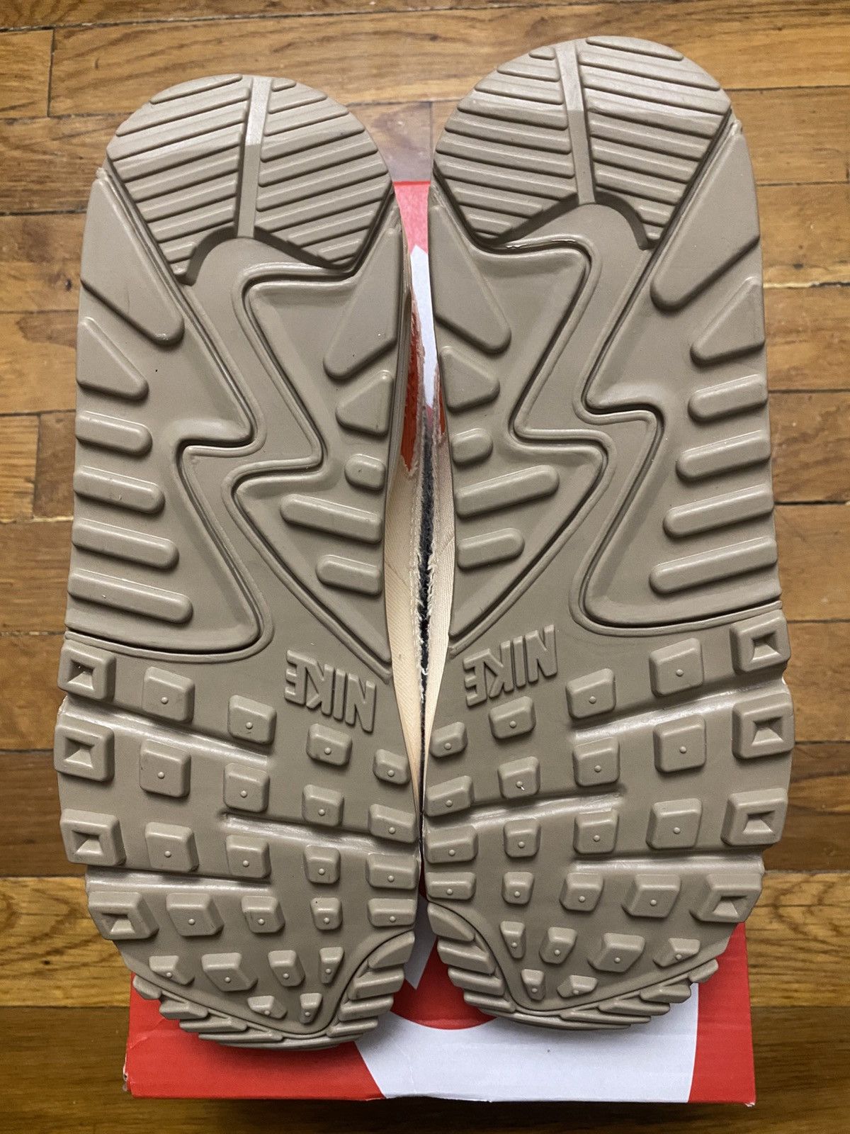 Nike Size 7.5 - Air Max 90 Premium Muslin Sail Pale Ivory Men’s Size US 7.5 / EU 40-41 - 6 Thumbnail