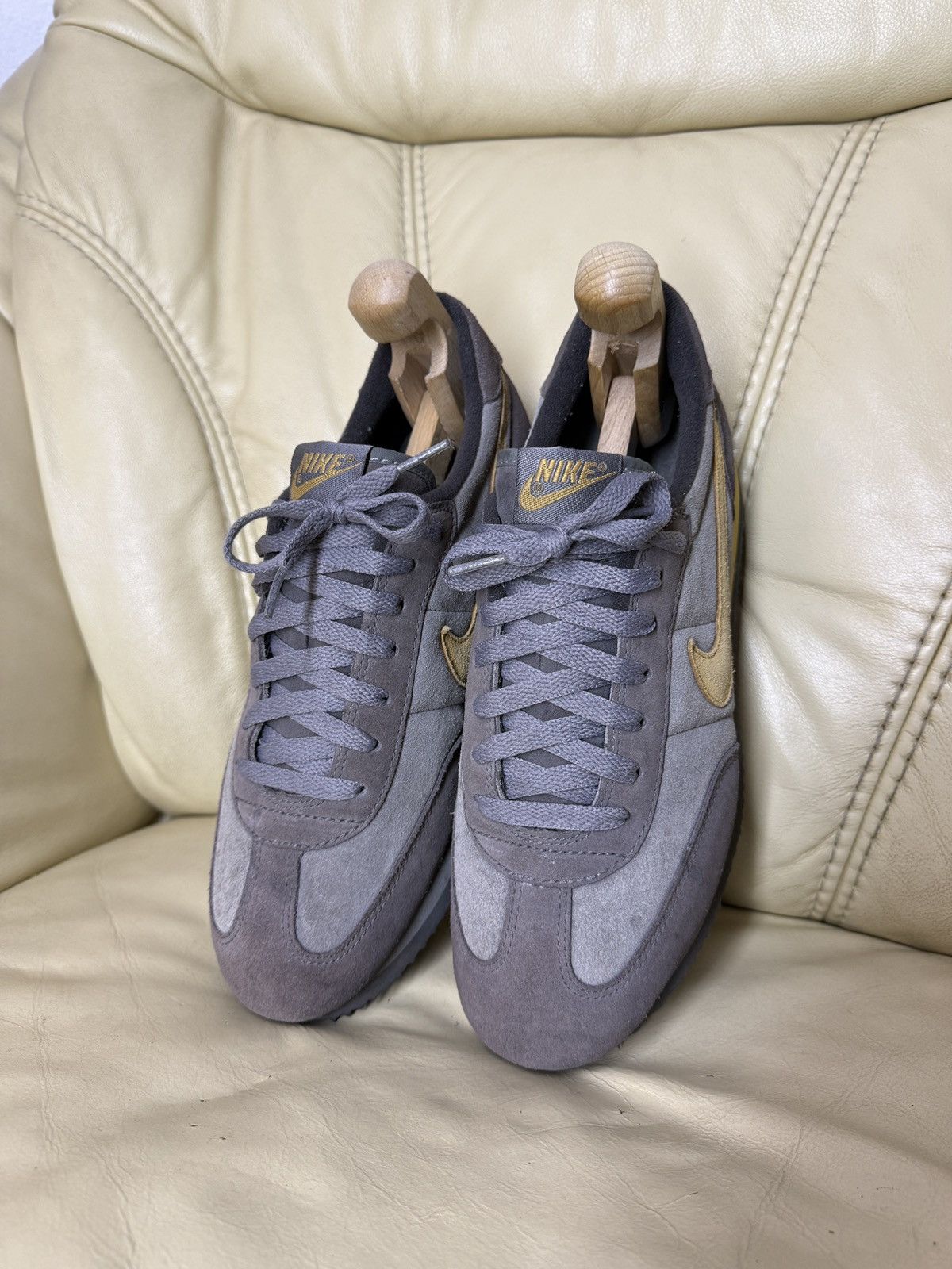 Nike Vibtage Nike Suede Sneackers Y2K RARE Size US 9.5 / EU 42-43 - 4 Thumbnail