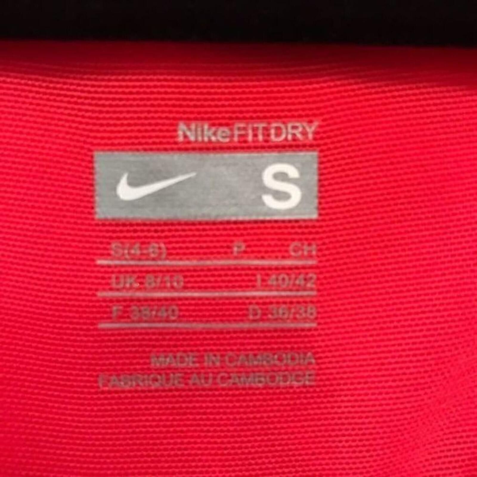 Nike *30off3* NWOT. NIKE ACTIVE DRI-FIT workout tank top. Size S / US 4 / IT 40 - 8 Thumbnail
