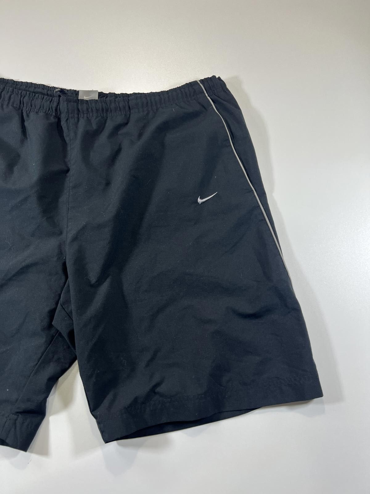 Nike Nike Black Athletic Shorts with White Piping Size US 36 / EU 52 - 2 Thumbnail