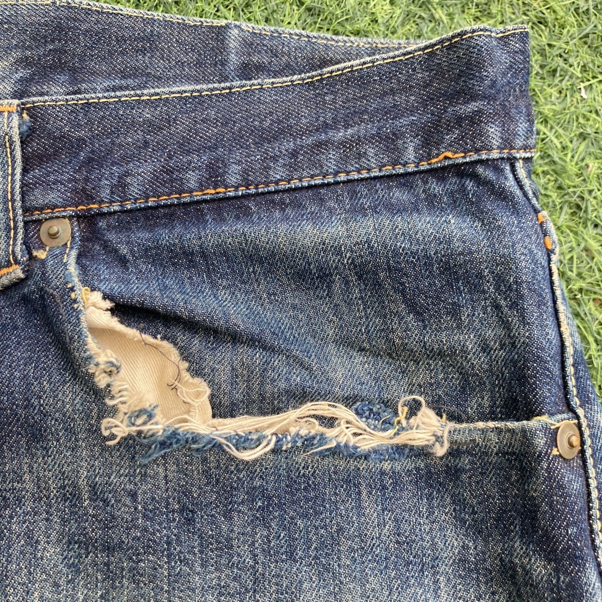 Studio D'Artisan VINTAGE STUDIO D’ ARTISAN BUCKLE BACK SELVEDGE DISTRESSED Size US 34 / EU 50 - 11 Thumbnail