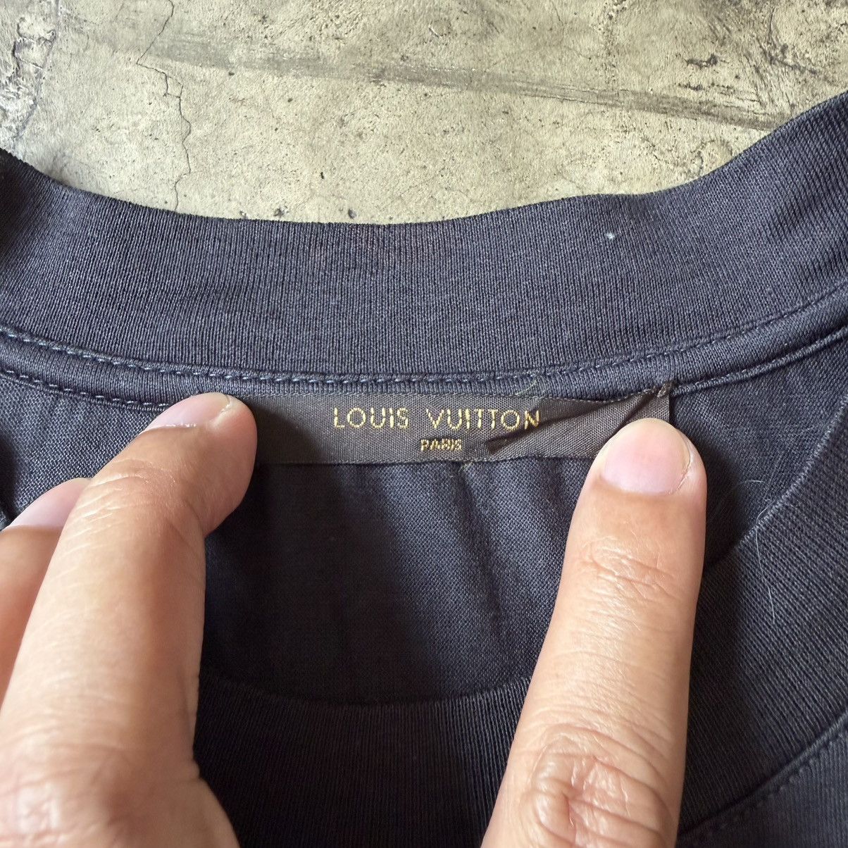 Louis Vuitton Louis Vuitton - Elephant Print Tee Size US M / EU 48-50 / 2 - 4 Thumbnail