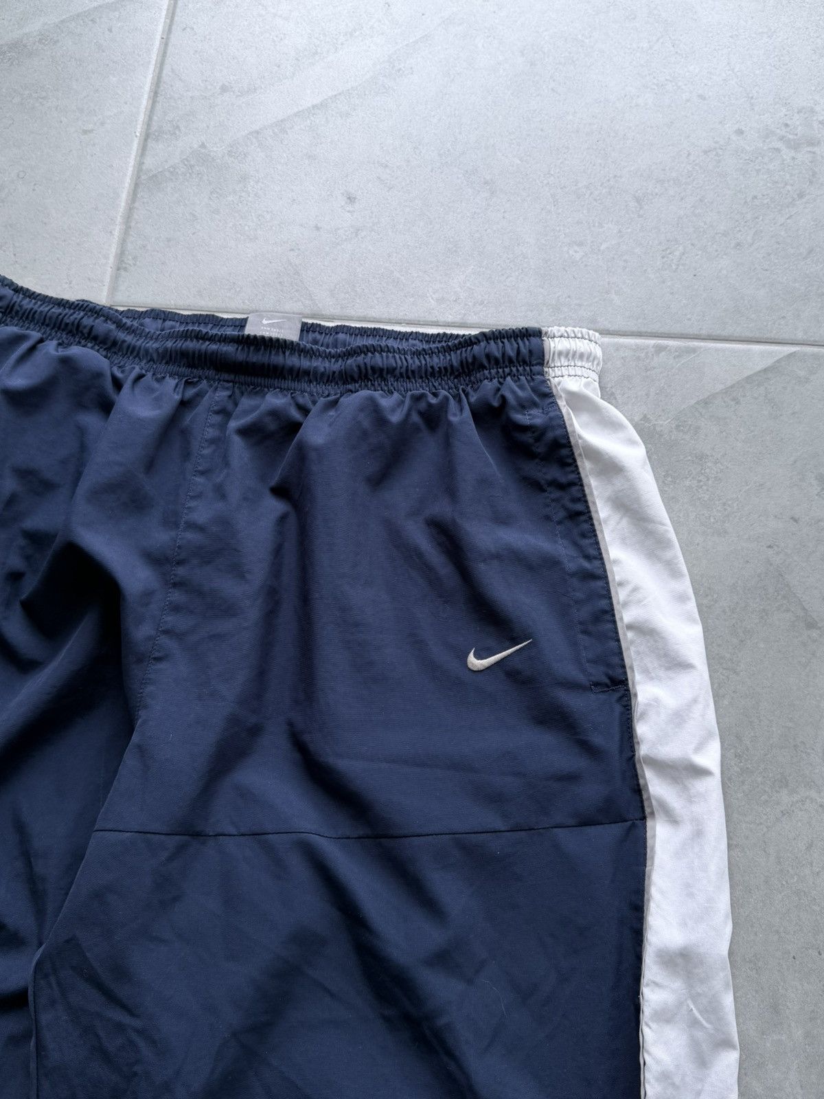 Nike Vintage 00s Nike Baggy Nylon Track Pants Size US 36 / EU 52 - 2 Thumbnail