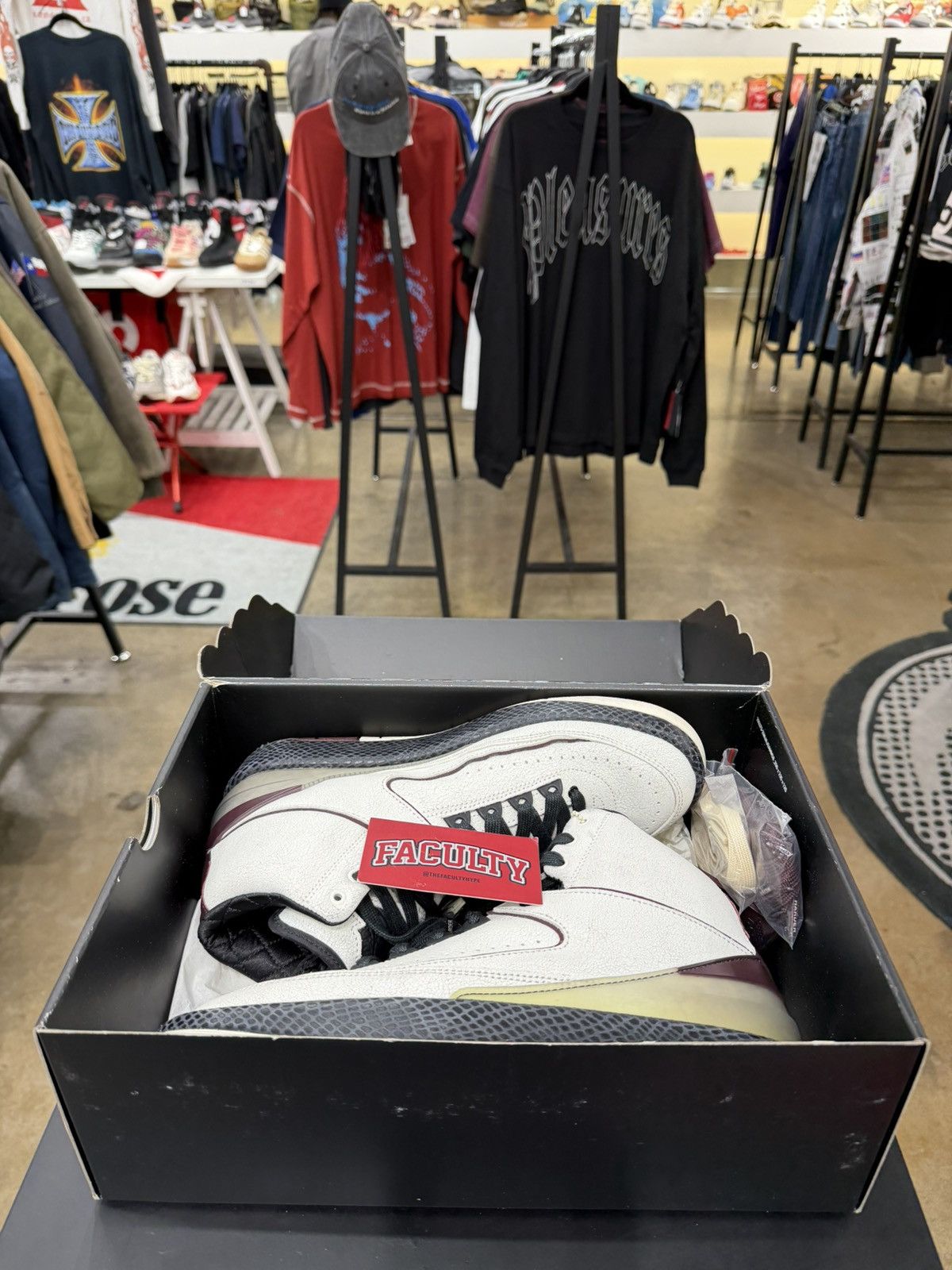 A Ma Maniere × Jordan Brand Air Jordan 2 A Ma Maniere Size 9 (2022) Size US 9 / EU 42 - 12 Thumbnail