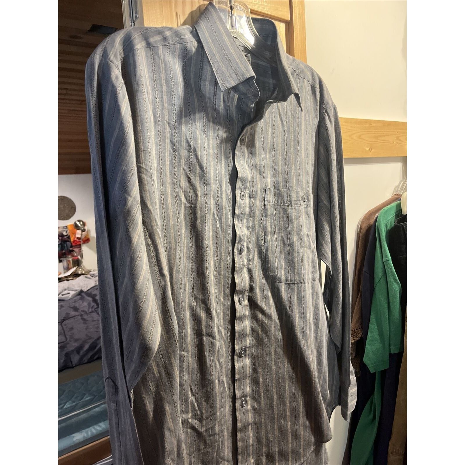 Le TIGRE Le Tigre Vintage Men’s M Gray Stripe Button Poly Blend Shirt Size US M / EU 48-50 / 2 - 5 Thumbnail