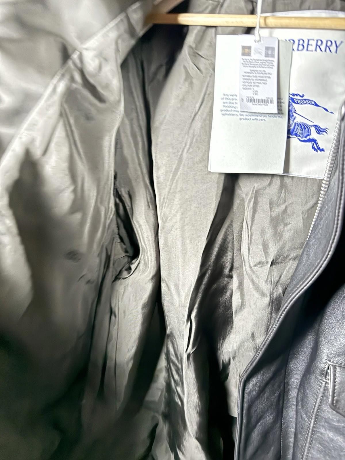 Burberry Burberry Shearling-Collar Long Sleeved Calf Grain Leather Size US L / EU 52-54 / 3 - 8 Thumbnail