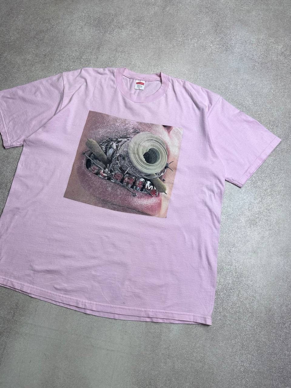 Supreme Supreme FW22 Braces Pink T-shirt XL Made In USA Size US XL / EU 56 / 4 - 2 Thumbnail