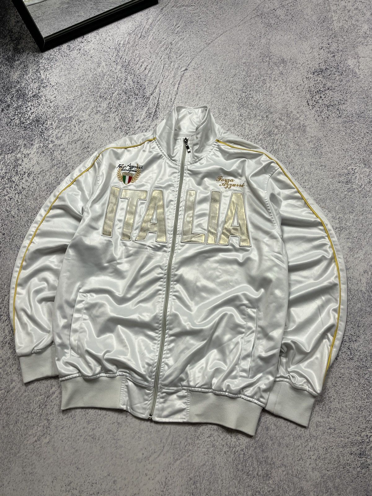 Vintage Italia Forza Azzuri Big Logo White Zip Track Jacket Hype Y2K Size US L / EU 52-54 / 3 - 3 Thumbnail