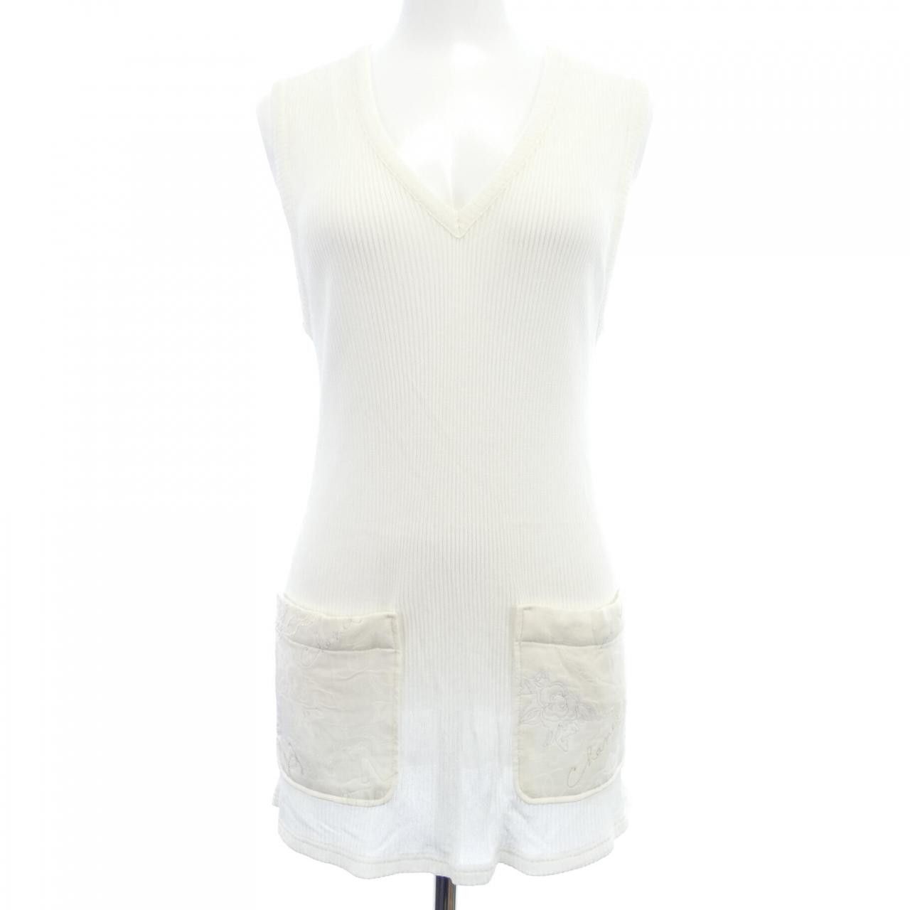 Chanel Chanel Chanel Top Textile Tops P53358V34353 DUTY FREE for USA Size ONE SIZE - 1 Thumbnail