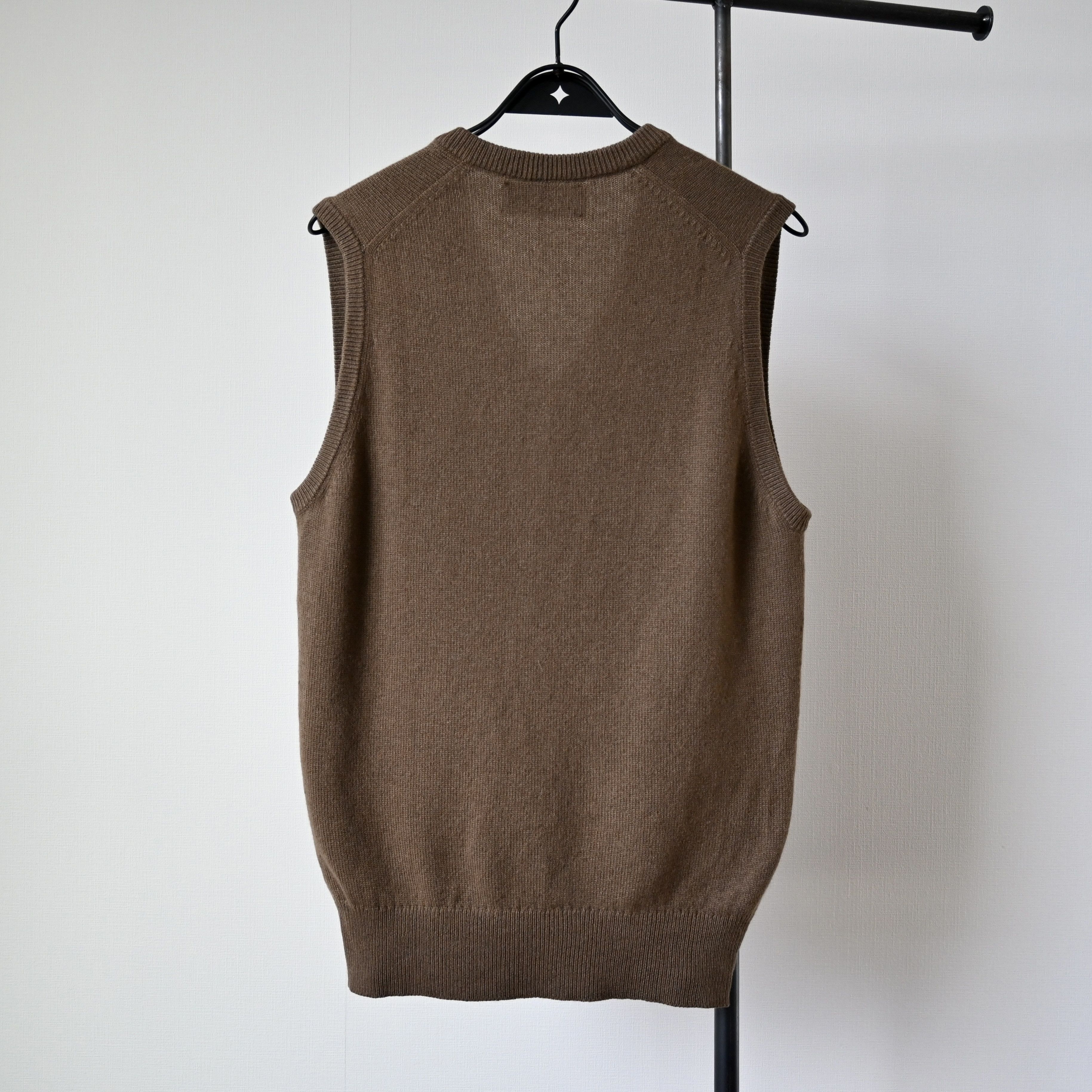 Ballantyne Ballantyne pure cashmere knit vest made in Scotland, size 40 Size US M / EU 48-50 / 2 - 2 Thumbnail