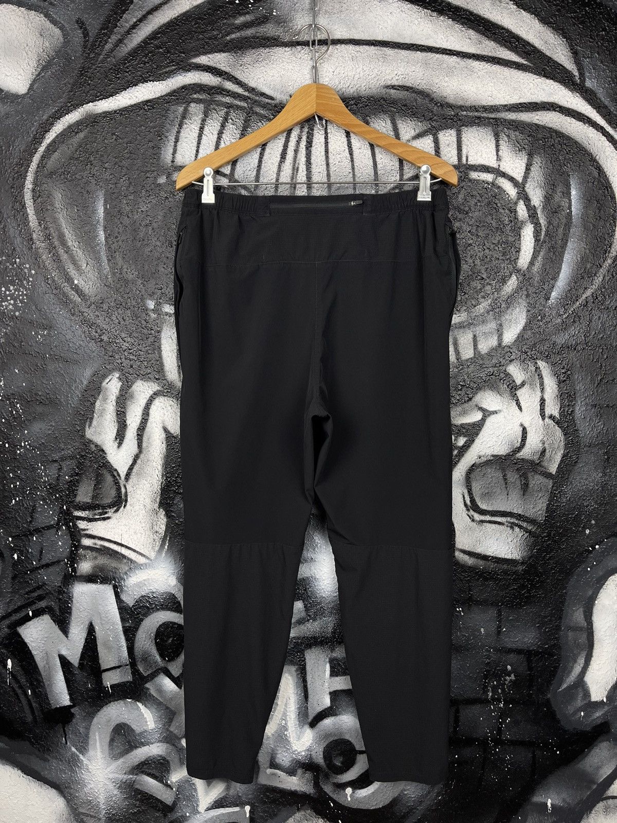 The North Face The North Face UPF 40+ Lightweight Active Pants Men’s Size L Size US 34 / EU 50 - 3 Thumbnail