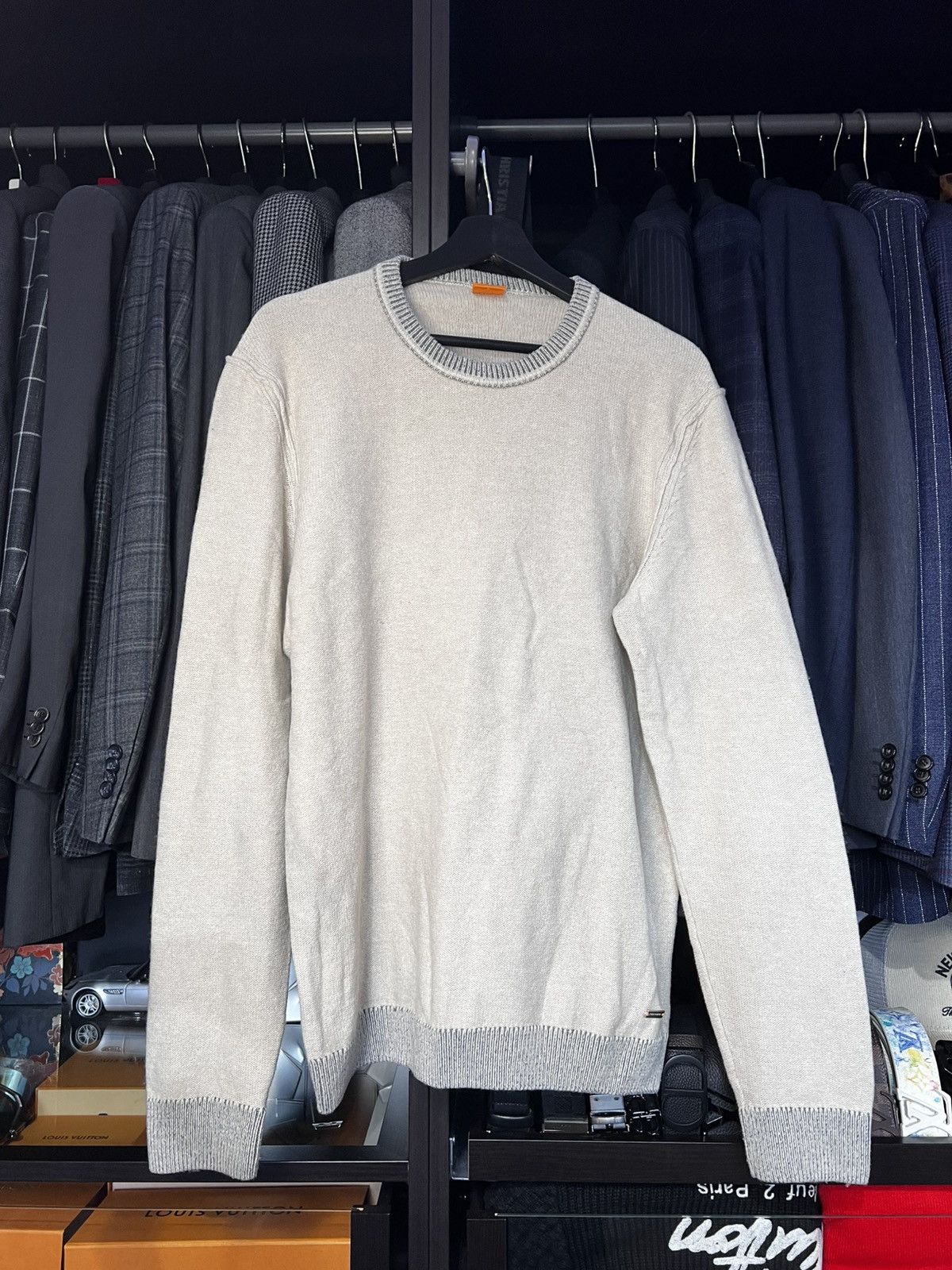 Hugo Boss Hugo Boss Knit Sweater - Beige. Size L Size US L / EU 52-54 / 3 - 1 Thumbnail