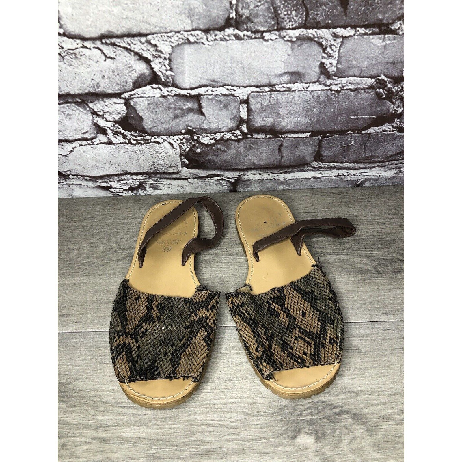 Other AVARCA MENORQUINA Brown Leather Snake Slingback Sandals Wome Size US 7.5 / IT 37.5 - 2 Thumbnail