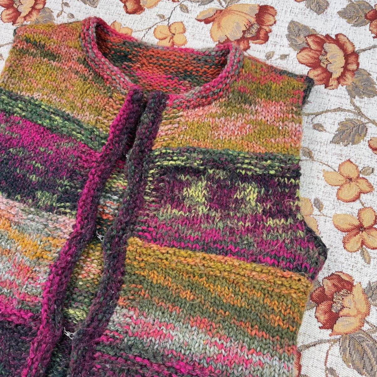 Electric Cottage × Vintage Vintage Handmade Wool Cardigan Vest Fairy Cute Cottage Size M / US 6-8 / IT 42-44 - 5 Thumbnail