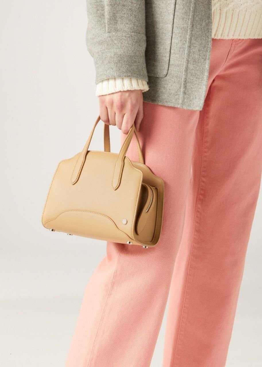 Loro Piana o1srvl11e0624 Size: OS FAL9562 Handle Bang in Beige Size ONE SIZE - 2 Thumbnail