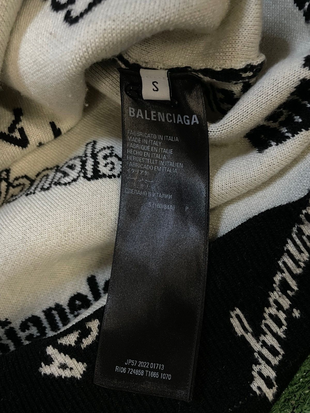 Balenciaga Balenciaga logomania crewneck Size US S / EU 44-46 / 1 - 4 Thumbnail