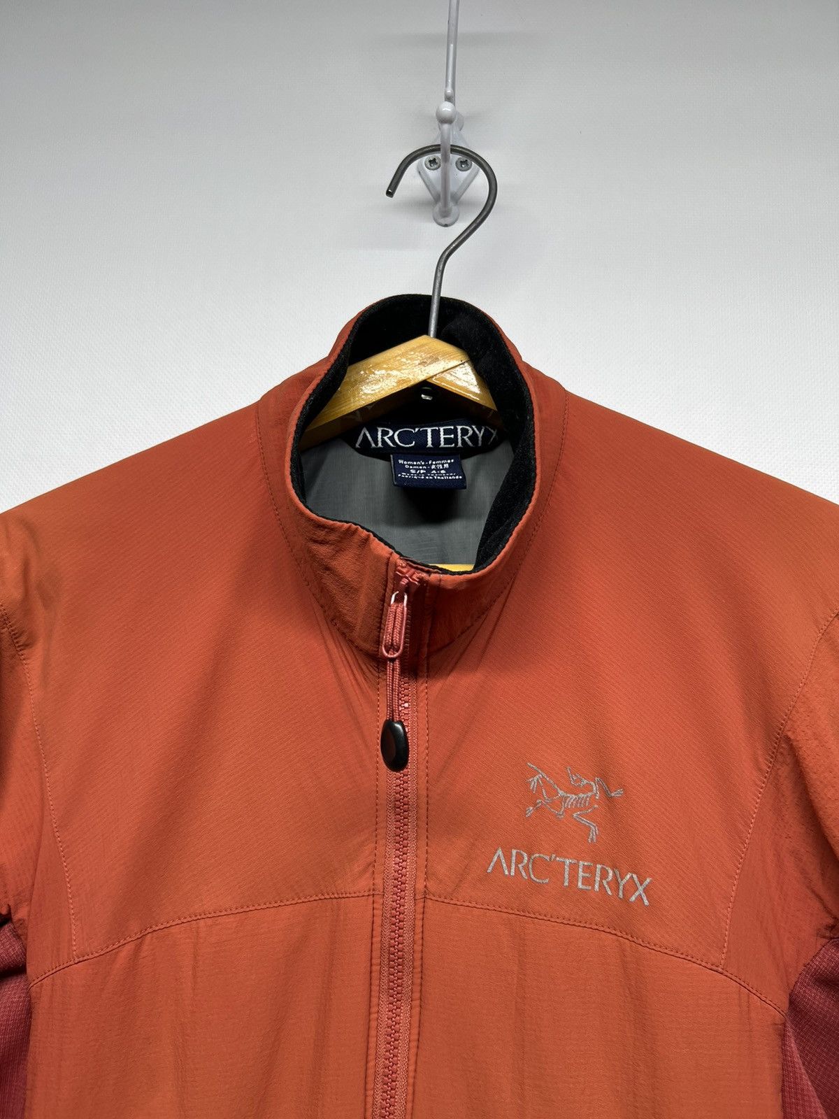 Arc'teryx Vintage Y2k Arc’teryx 🧡 Nylon Reflective Logo Jacket 00’s Size US XS / EU 42 / 0 - 1 Thumbnail