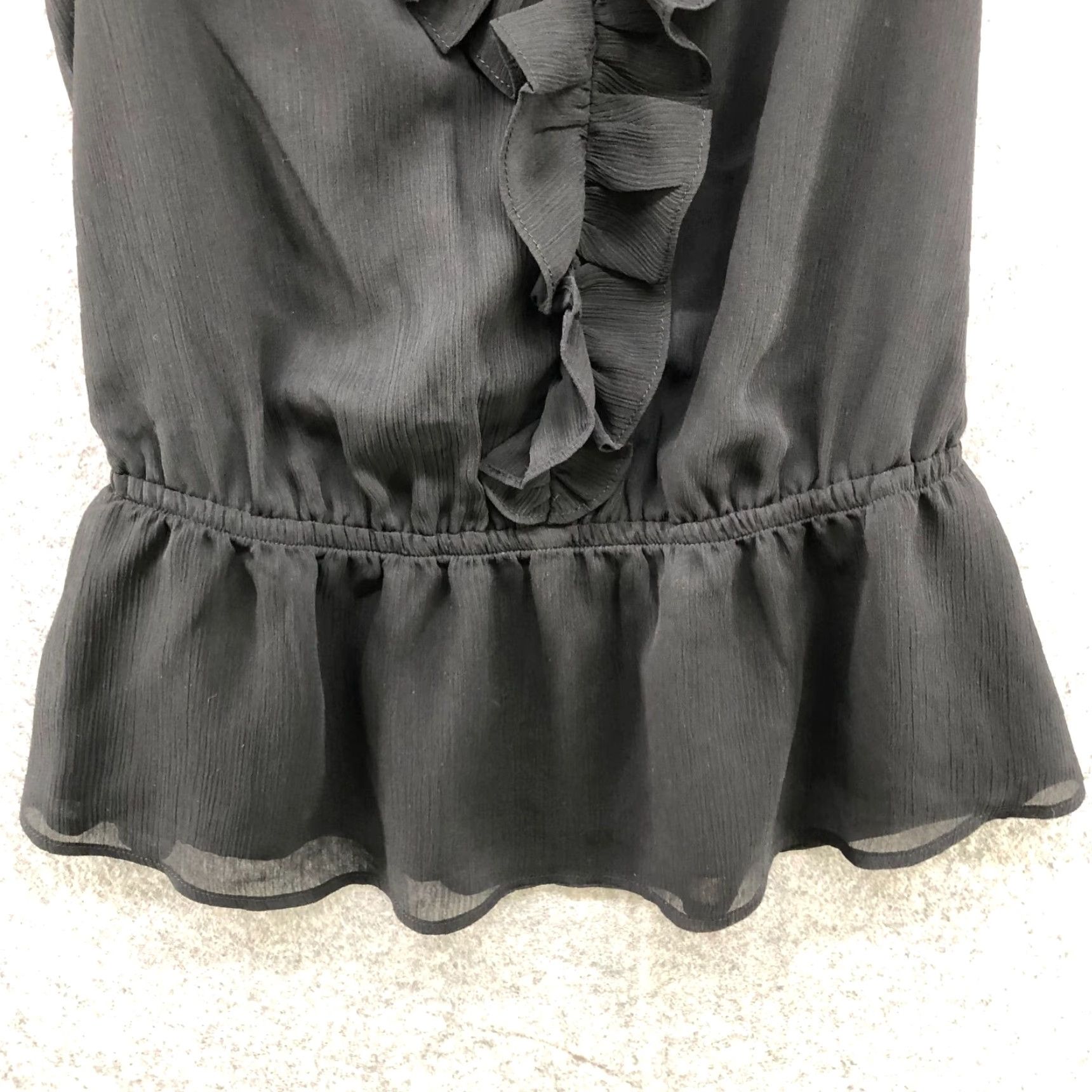 Banana Republic Banana Republic Blouse Womens XS Black V-Neck Sleeveless Ruffle Peplum Chiffon Shirt Size XS / US 0-2 / IT 36-38 - 4 Thumbnail