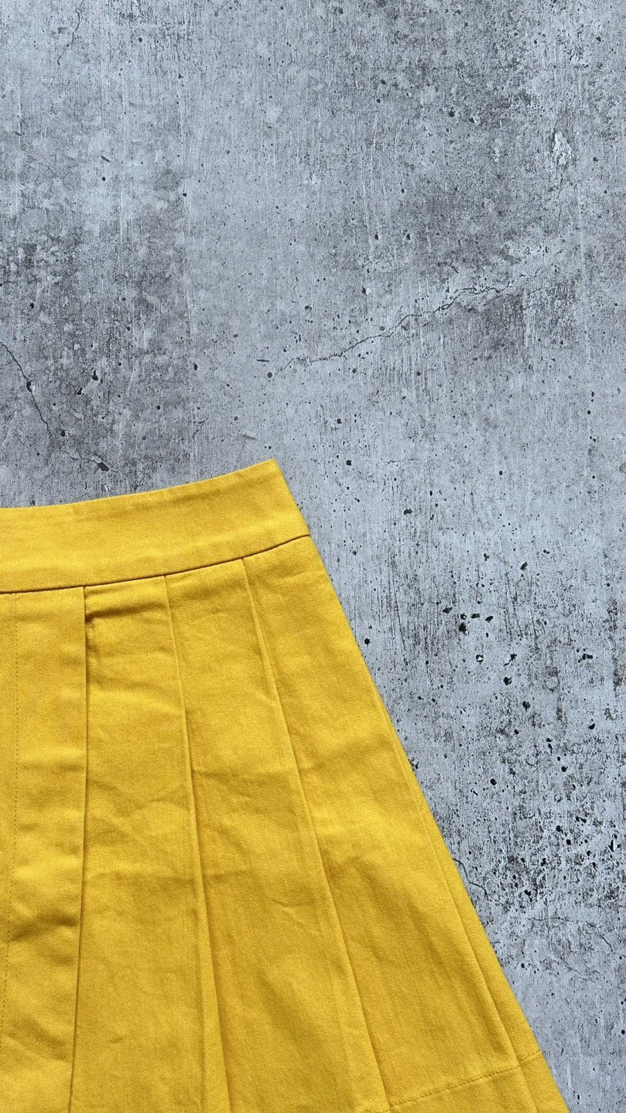 Moncler Women's Moncler Gonna A Portafoglio Yellow Mini Skirt Size 30" / US 8 / IT 44 - 6 Thumbnail