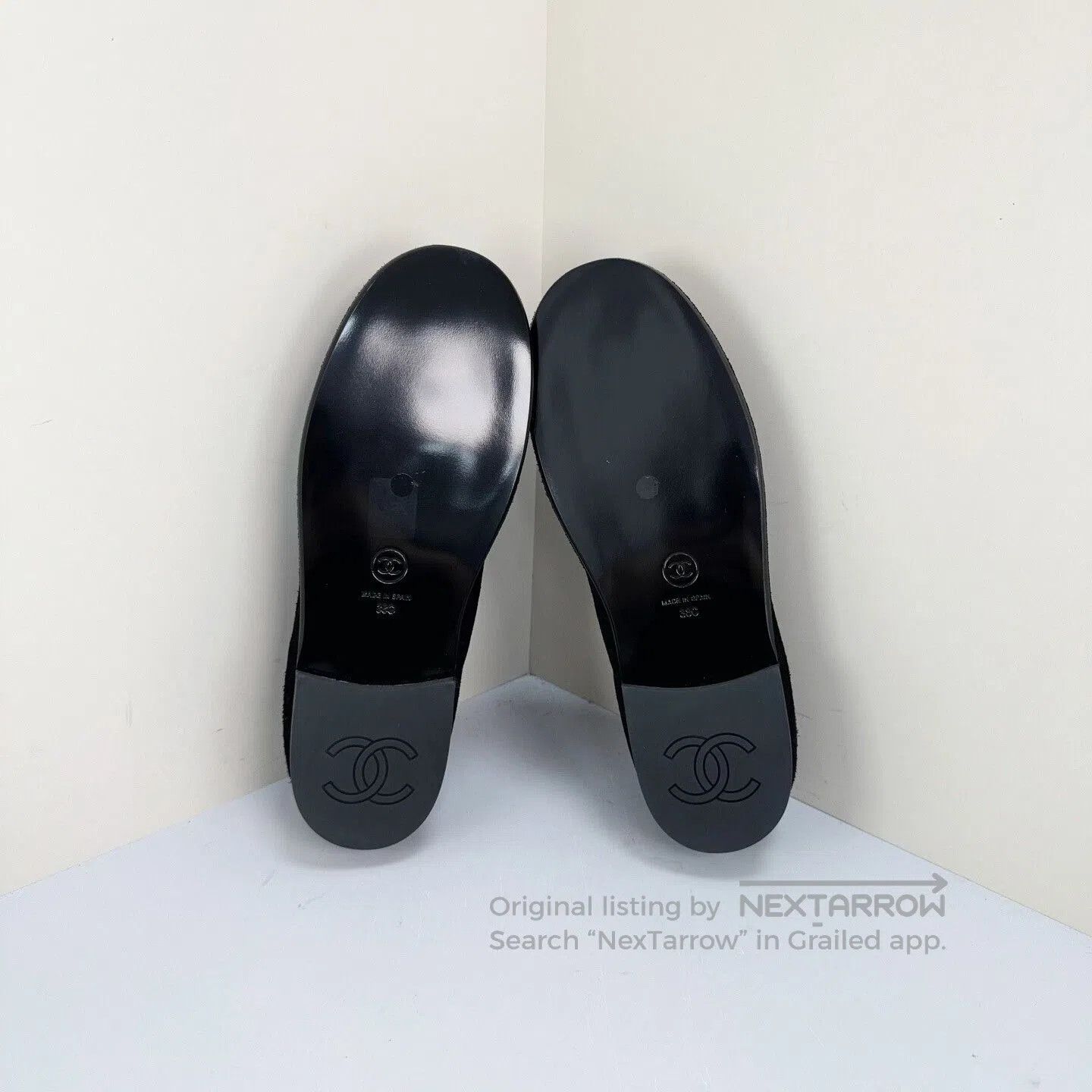 Chanel Chanel Black Gold Suede Loafers Size 38. Size US 7.5 / IT 37.5 - 5 Thumbnail