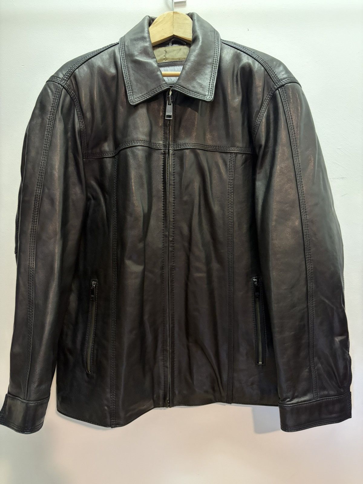 Andrew Marc Marc New York Leather Bomber Jacket Andrew Marc, Size Medium Size US M / EU 48-50 / 2 - 1 Thumbnail