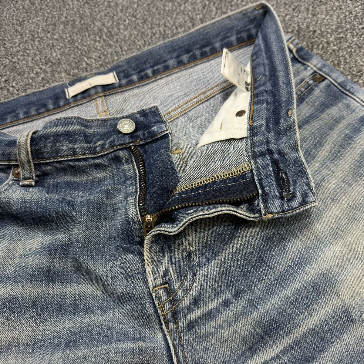 Undercover × Uniqlo Archives 🇯🇵 Vintage y2k Uniqlo UJ Faded Whisker Washed Denim Size US 34 / EU 50 - 11 Thumbnail