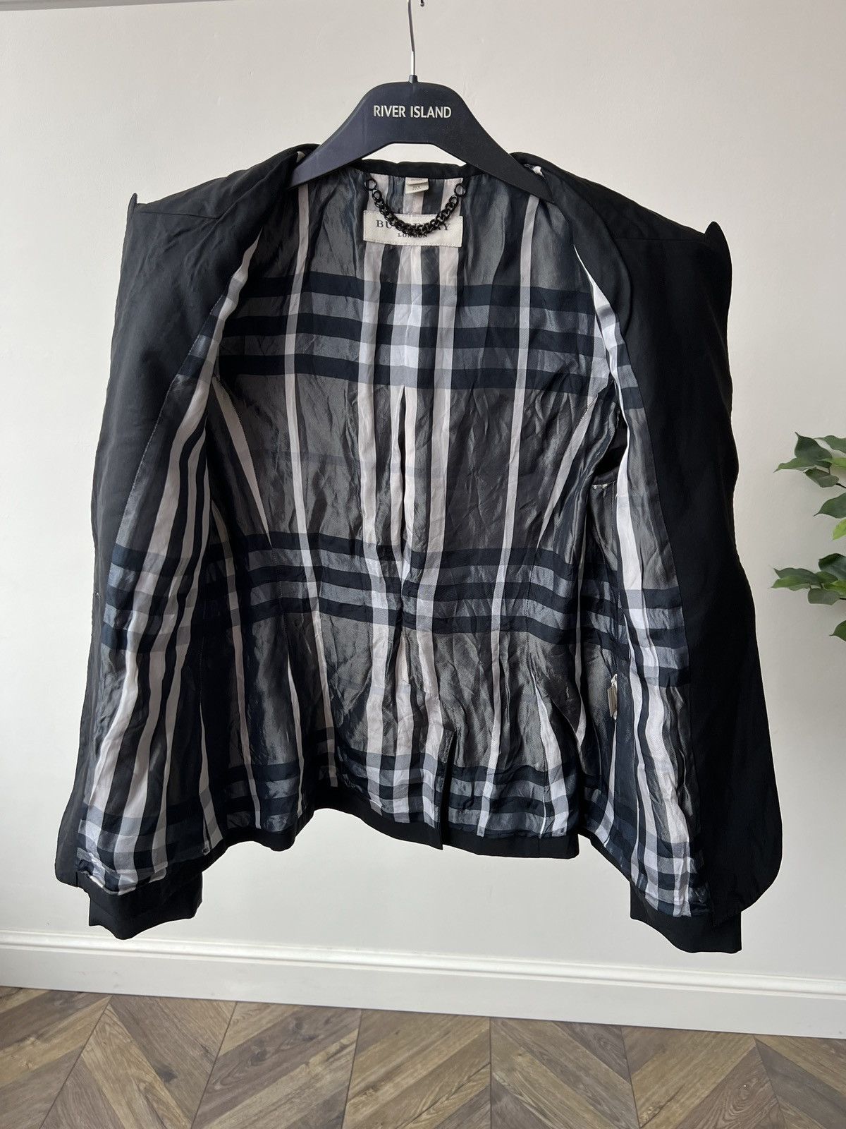 Burberry Vintage Burberry London Slim Fit women’s Blazer Check Lining Size S / US 4 / IT 40 - 6 Thumbnail
