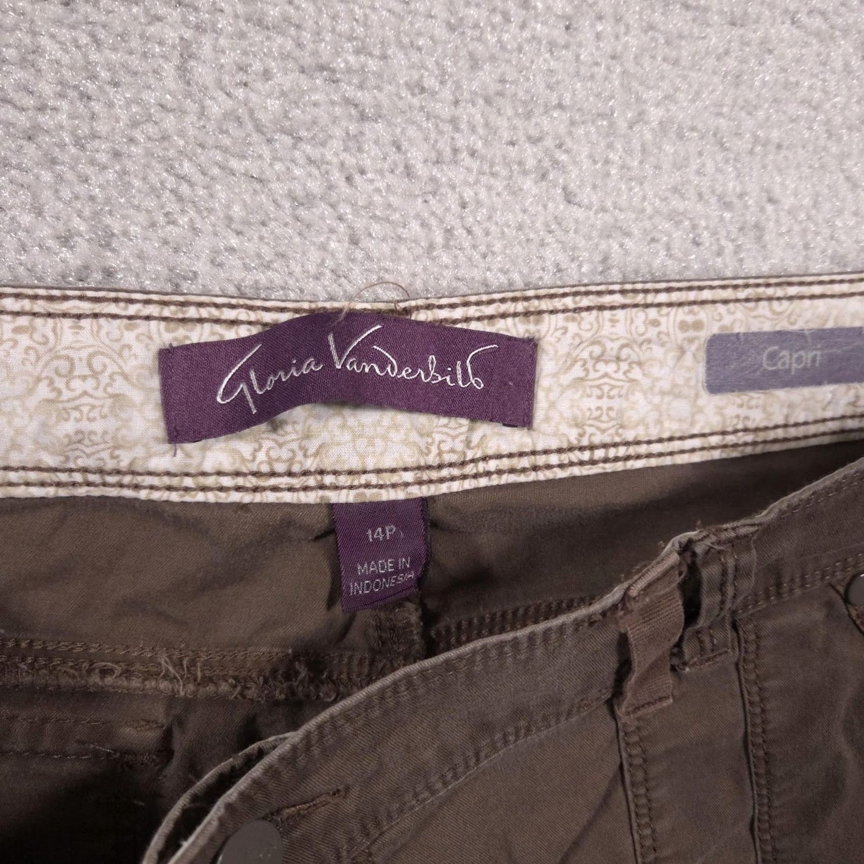 Gloria Vanderbilt Gloria Vanderbilt Capri Pants Womens 14P Brown Cargo Stretch Casual Pants Twill Cotton Spandex Zip Button Pockets Capris Womens 14P Brown Casual Size 36" / US 14 / IT 50 - 5 Thumbnail