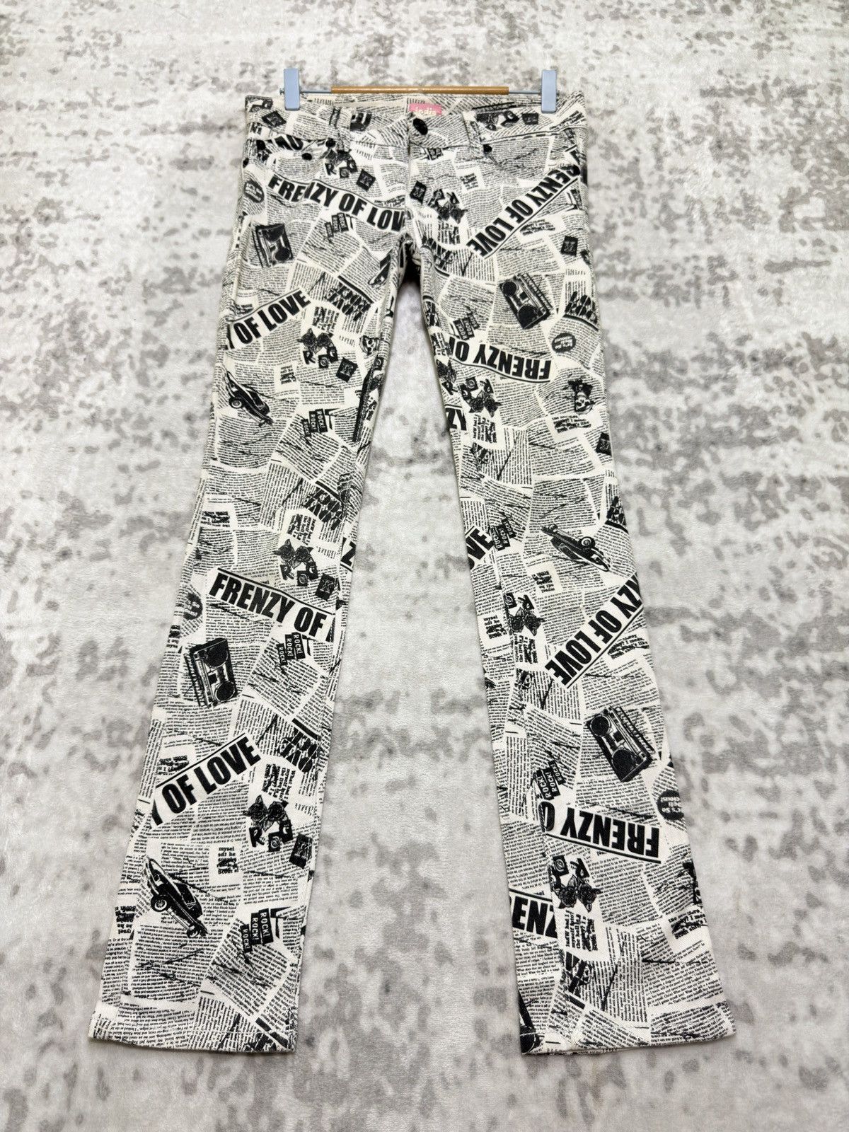 Japanese Brand Vintage INDIO Archive Newspaper Print Low Rise Slim Fit Size US 28 / EU 44 - 1 Thumbnail