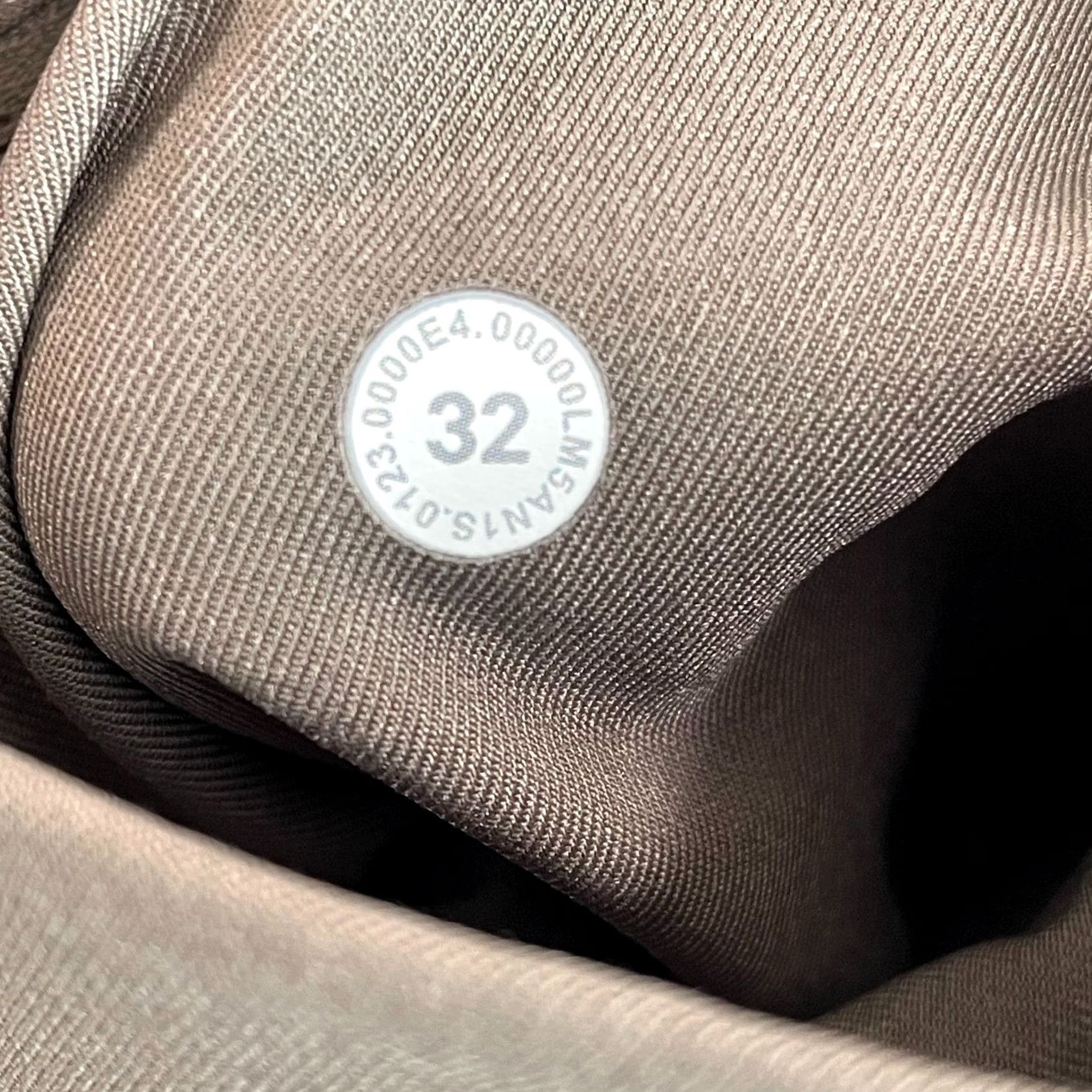 Lululemon LULULEMON Relaxed Trousers Men 32x28 Brown Cropped Tapered Leg Roomy Fit Pants Size US 32 / EU 48 - 3 Thumbnail